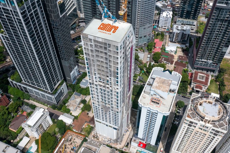 Culture-Thonglor_drone